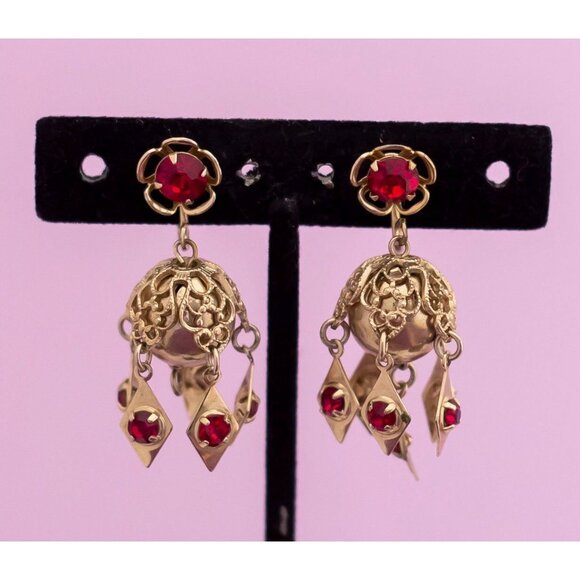 Vintage Victorian Red Gemstone Gold Tone Screwback Earrings - Q18 - Picture 1 of 3